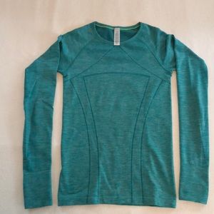 Girls Ivivva Fly Tech long sleeve top